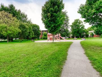 London, Ontario - Terrace, Swimming pool