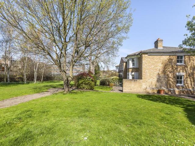 Belmont Hill, SE13 2 bed apartment to rent £1,900 pcm £438 pw