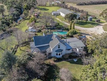 Belmont Homestead Historic short term stays property