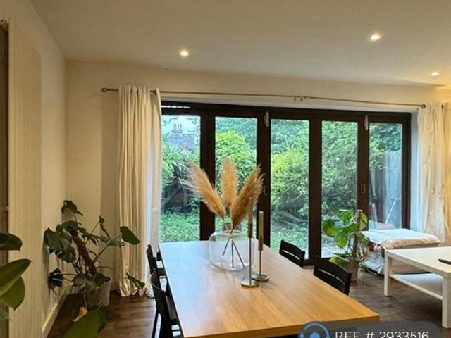 Belmont Park Close, London, SE13 3 bed terraced house to rent £2,850 pcm £658 pw