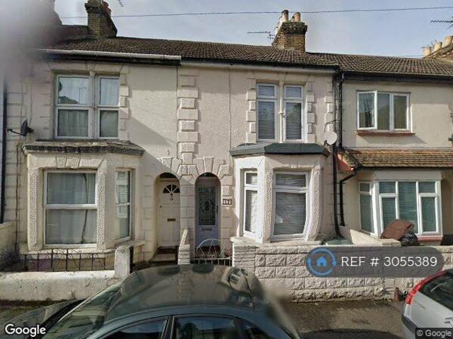 Belmont Road, Gillingham, ME7 4 bed terraced house to rent £3,000 pcm £692 pw