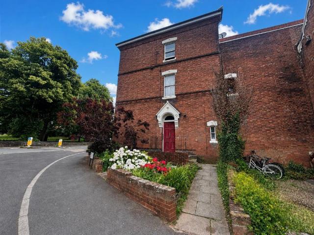 Belmont Road, Exeter, EX1 2 bed maisonette to rent £1,750 pcm £404 pw