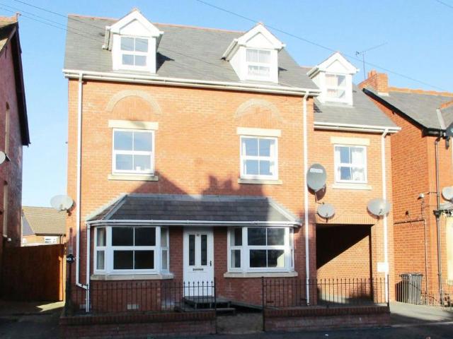 Belmont Road, Hereford, HR2 7JS 1 bed flat to rent £680 pcm £157 pw