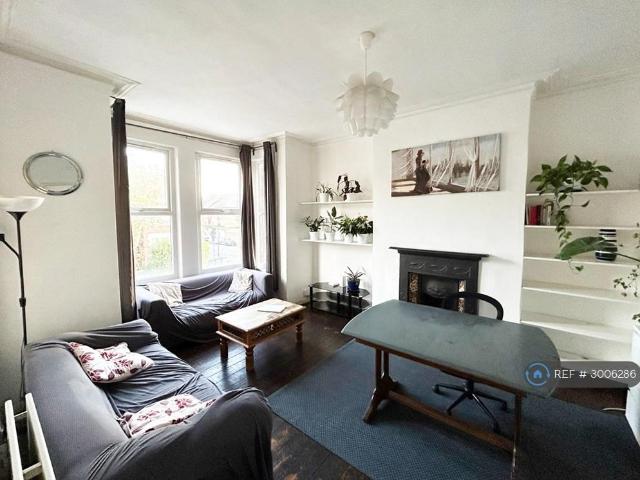 Belmont Road, London, N15 1 bed flat to rent £1,550 pcm £358 pw
