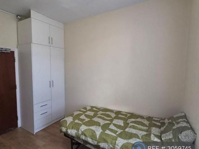 Belmont Road, London, N15 1 bed in a house share to rent £799 pcm £184 pw
