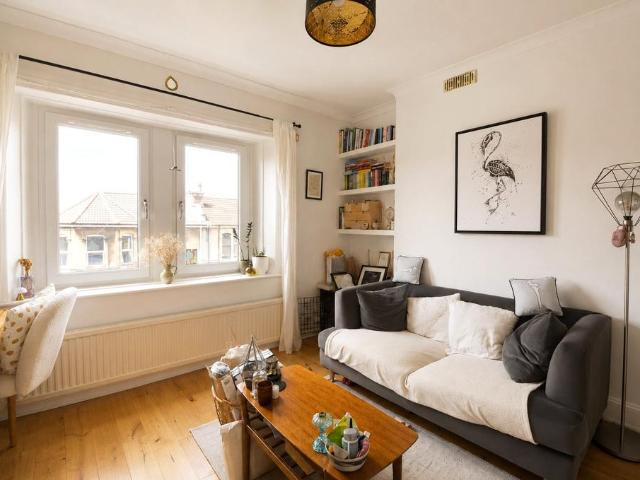 Belmont Road, St. Andrews, Bristol. 1 bed apartment to rent £1,300 pcm £300 pw