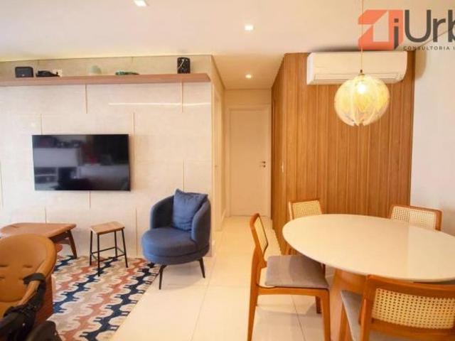 Belo apartamento à venda com 70m², 1 vaga na Vila Madalena próximo ao Metrô