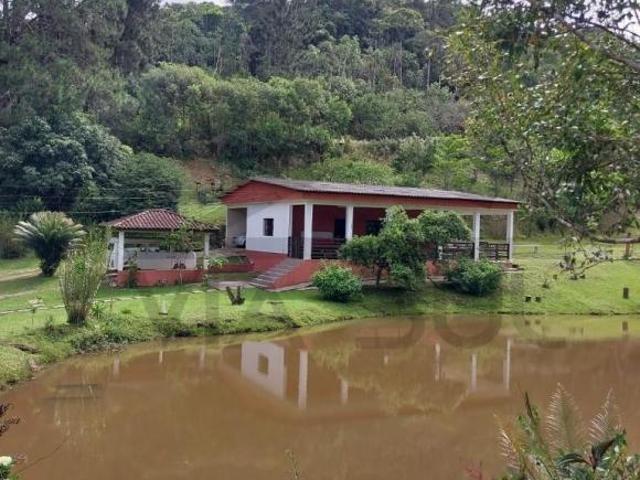 BELO SÍTIO A VENDA EM JUQUITIBA
