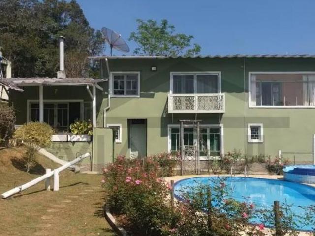 BELO SÍTIO Á VENDA EM JUQUITIBA