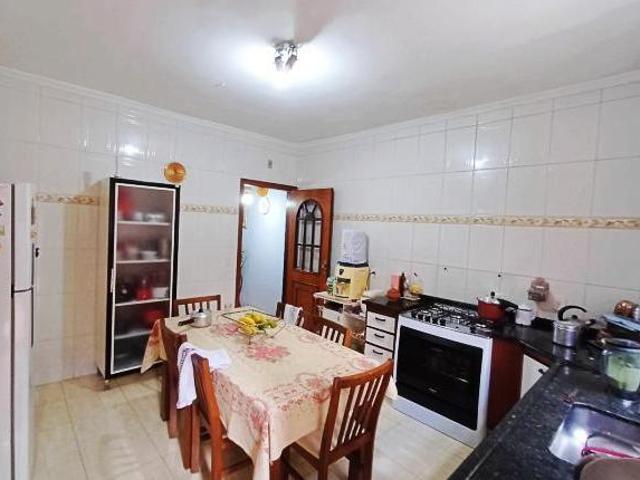 Belo Sobrado à venda no Bairro do Jardim Vista Linda