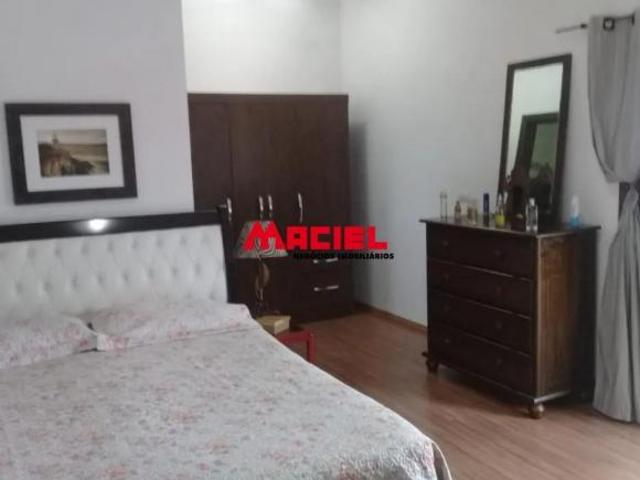 Belo sobrado no Altos da Vila Paiva 3 quartos / 1 suíte / 2 vagas