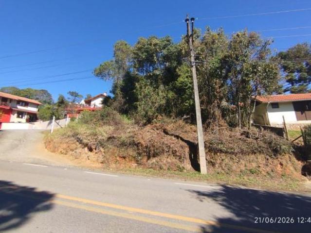 belo terreno em monte verde,apenas 2 km do portal