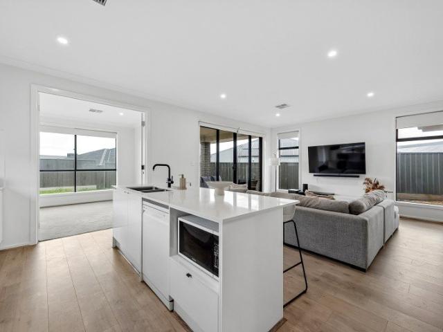 BELOW REPLACEMENT VALUE ALMOST BRAND NEW 4 BEDROOMS