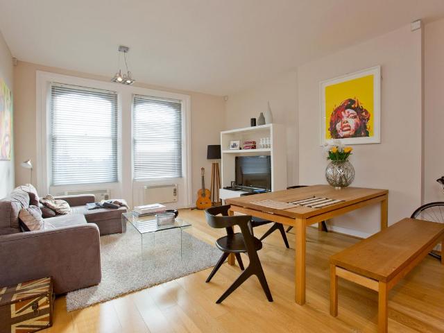 Belsize Avenue, Belsize Park, London NW3, 1 bed flat to rent, £2,492 pcm | PrimeLocation