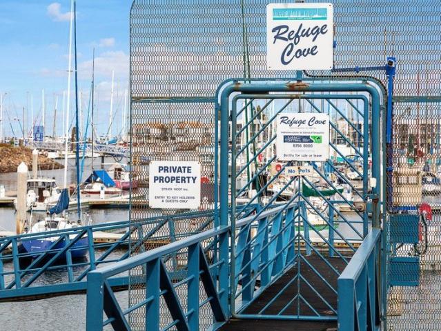 Berth A13 8.5m in Refuge Cove Marina, North Haven