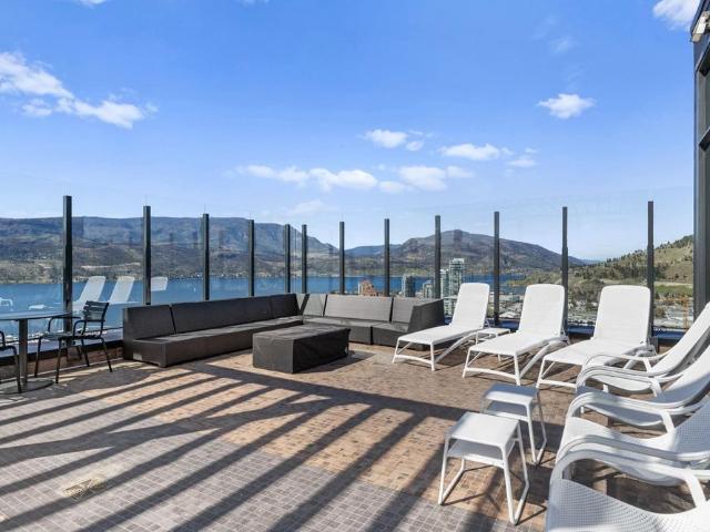 Bertram Tower: 2 bed, 2 bath – NE Corner, Sept.1st