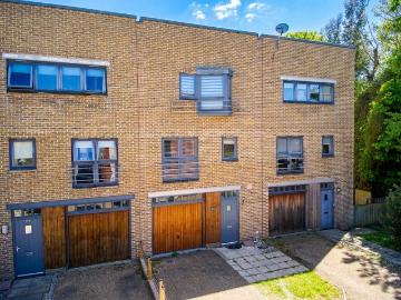 Bertram Way, Norwich NR1, 4 bed terraced house to rent, £1,850 pcm | PrimeLocation