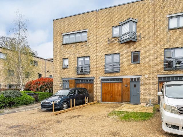 Bertram Way, Norwich NR1, 4 bed town house to rent, £1,850 pcm | PrimeLocation