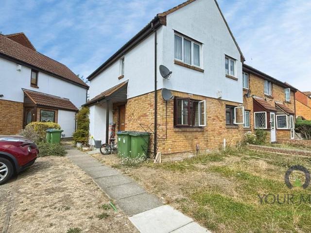 Bertrand Way, London SE28 2 bed maisonette to rent £1,600 pcm £369 pw
