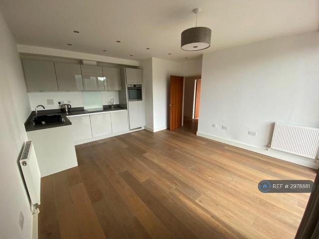 Berwick House, Orpington, BR6 1 bed flat to rent £1,450 pcm £335 pw