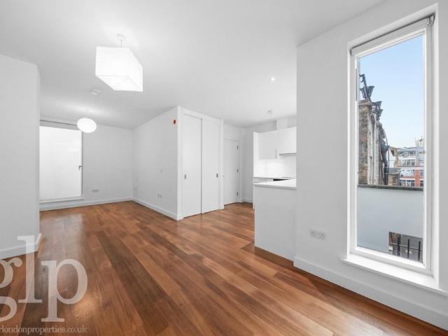 Berwick Street, Soho, W1F Studio to rent £2,492 pcm £575 pw