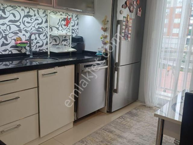 Berapark'tan Havuzlu Sitede Cam Balkonlu Lüks 3+1