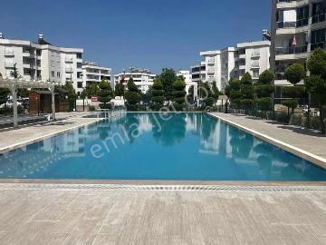 Berapark'tan Havuzlu Sitede Kiralık 3+1 D.gazlı Lüks Daire