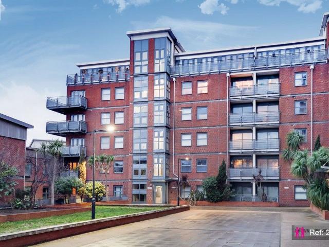 Berber Parade, London SE18, 2 bed block of flats to rent, £1,900 pcm | PrimeLocation