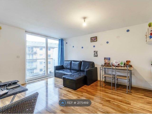 Berberis House, Feltham TW13, 2 bed flat to rent, £1,795 pcm | PrimeLocation