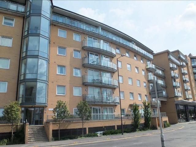Berberis House, Highfield Road, Feltham TW13, 2 bed flat to rent, £1,700 pcm | PrimeLocation