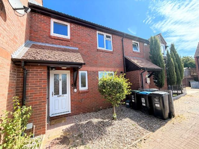 Berefeld, Hemel Hempstead HP2, 3 bed terraced house to rent, £1,800 pcm | PrimeLocation