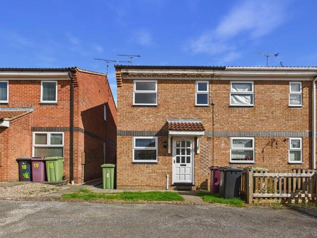 Beresford Close, Danesmoor 2 bed semi detached house to rent £825 pcm £190 pw