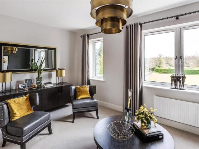 Beresford Avenue, Tolworth, KT5