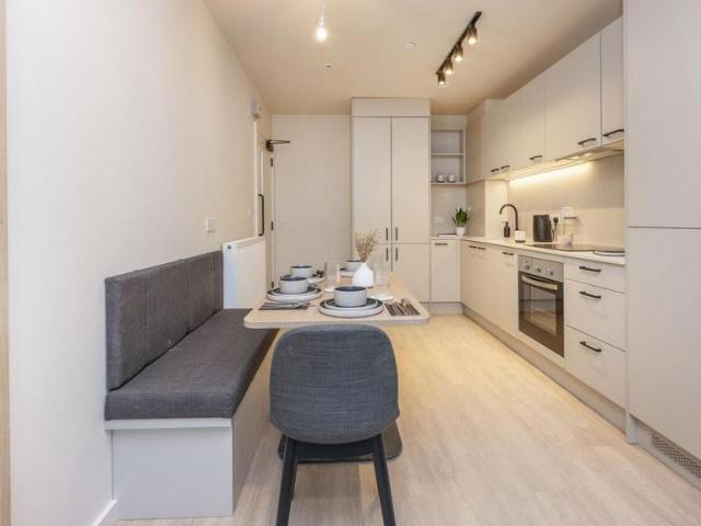 Beresford Street, London SE18 Studio to rent £1,885 pcm £435 pw