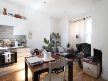 Beresford Road, Wood Green N8, 1 bed flat to rent, £1,600 pcm | PrimeLocation