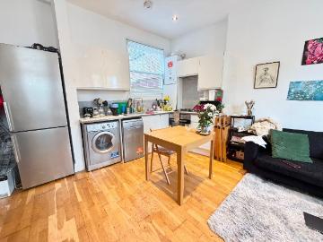 Beresford Road, London N8, 1 bed flat to rent, £1,600 pcm | PrimeLocation