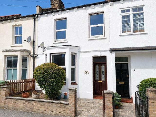 Beresford Road, New Malden, KT3 2 bed terraced house to rent £1,900 pcm £438 pw