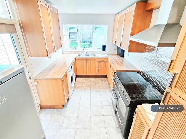 Beresford Road, New Malden, KT3 3 bed semi detached house to rent £1,949 pcm £450 pw