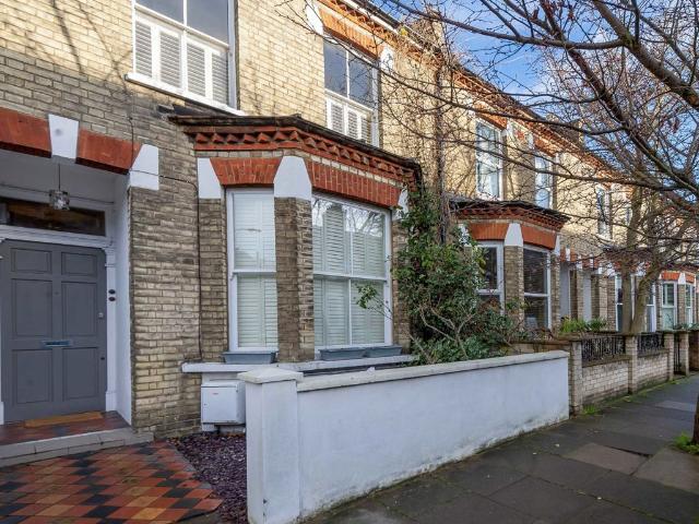 Berestede Road, Hammersmith W6, 3 bed flat to rent, £3,250 pcm | PrimeLocation