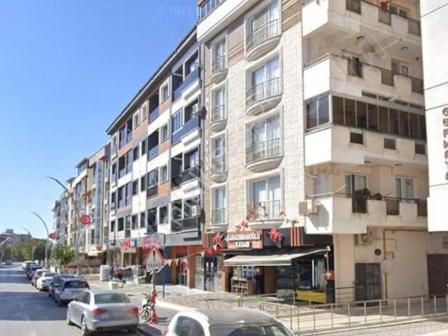Bergama Merkezde Ara Kat 3+1 Daire yüksek Krediye Uygun