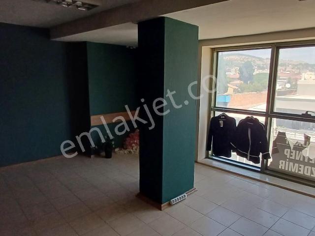 Bergama Merkezde 1+0 Ofis Büro