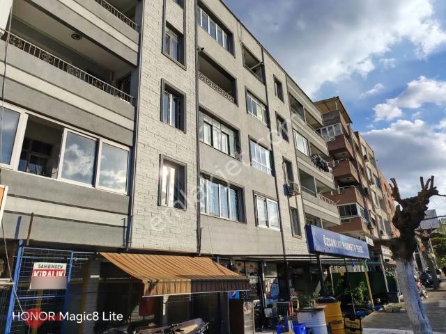 Bergama Atatürk Bulvarı Cadde Üstü 3+1 Daire