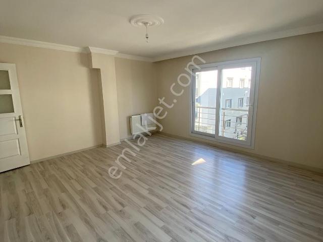 Bergama Atatürk Mahallesinde 3+1 Kiralık Daire