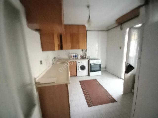 Bergama Bahçelievler Mah Önü Açık Yeşil Alan Doğalgazlı Kapalı Mutfak 3+1 Geniş Kiralık Daire