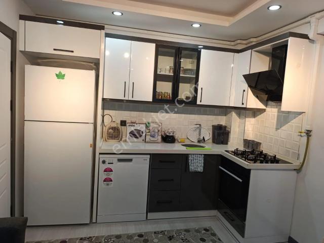 Bergama Değişen Ve Gelişen Bölgesinde Ful Eşyalı Doğalgazlı Klimalıasansörlü 1+1 Geniş Kiralık Daire