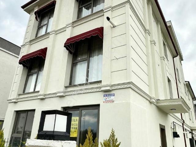 Bergama Fatih Mahallesinde Eşyalı 1+1 Satılık Daire