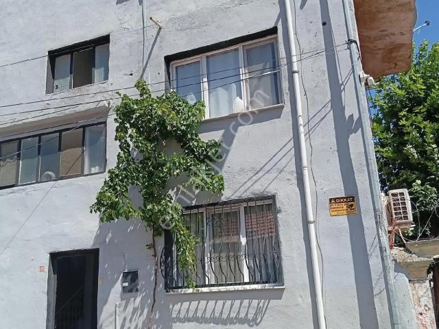 Bergama Selçuk Mah İnce Tadilatlı Satılık Müstakil Ev
