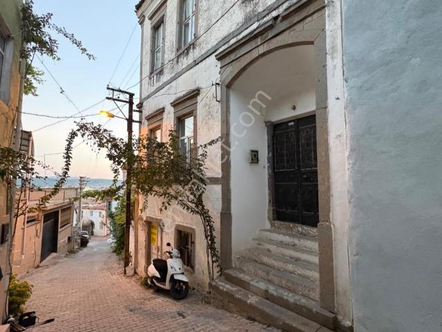 Bergama Talatpaşa'da Satılık 3+1 Tarihi Müstakil Ev