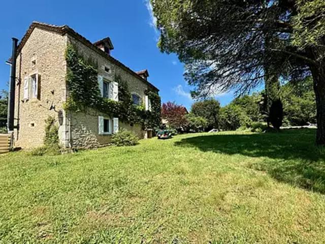 Berganty 46090 Achat / Vente maison 15 pièces t15 piscine terrasse