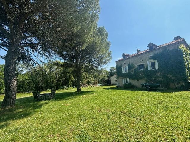 Berganty Lot ? Entre Cahors et Saint Cirq Lapopie 374m² Berganty